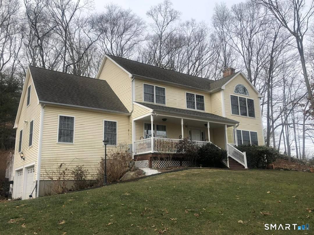 Exceptional Country Living Close to Town Westbrook, CT Discover the perfect blend of country charm and modern comfort in this beautifully maintained farmhouse colonial, ideally located in the scenic shoreline ...