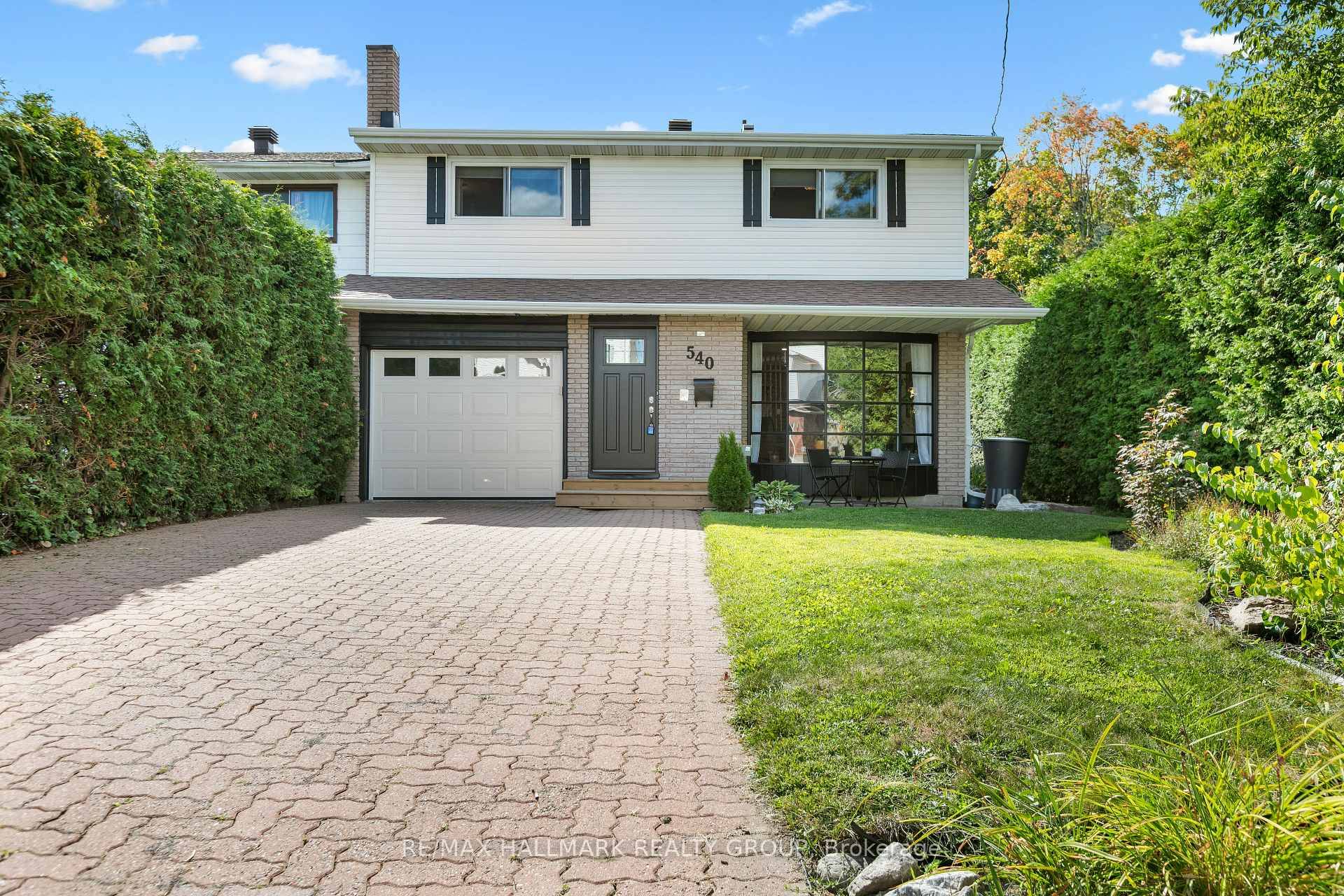 OPEN HOUSE Saturday at 11am 1pm amp ; Sunday at 2pm 4pm !