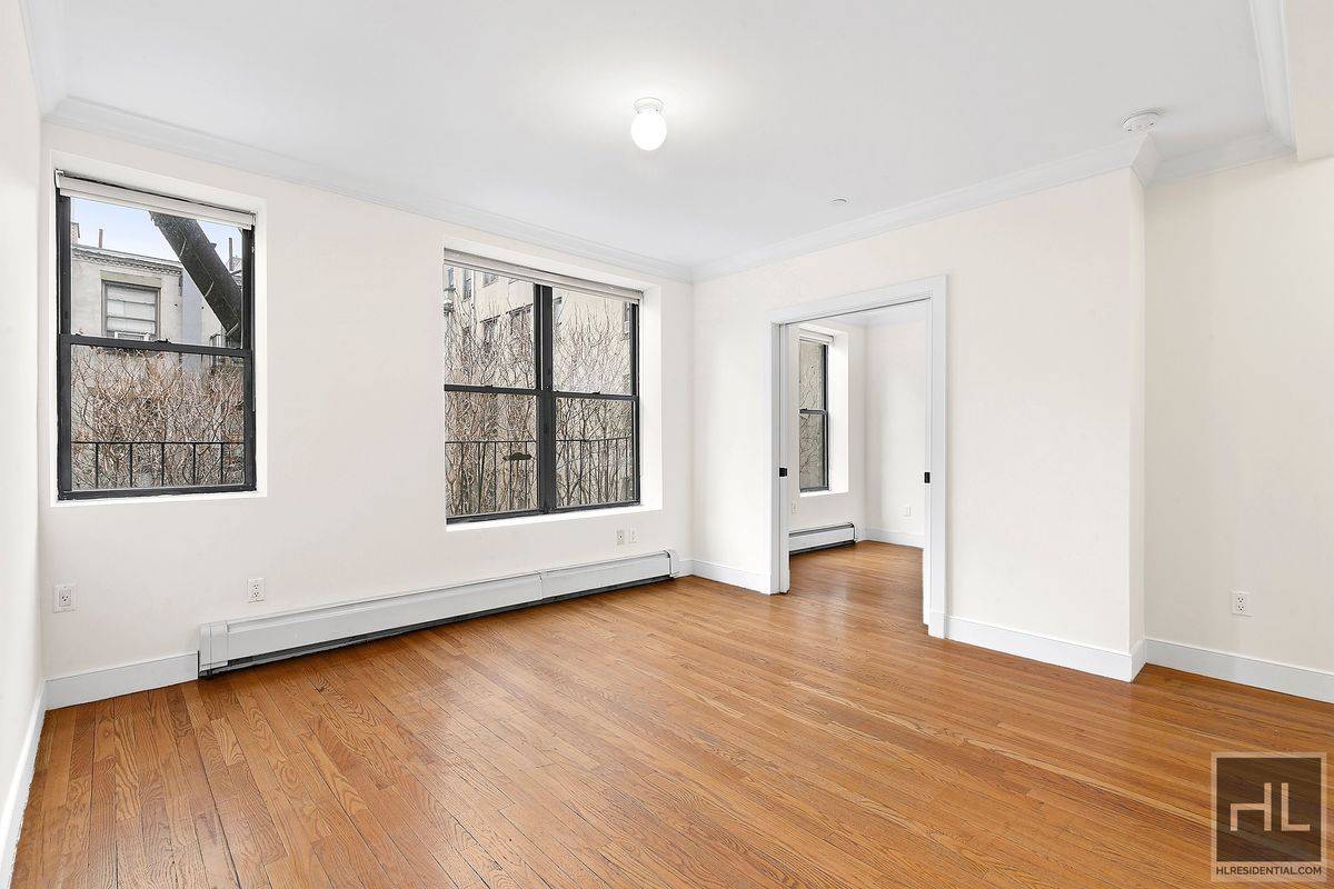 INVESTMENT PROPERTY, SOLD WITH TENANTS IN PLACE, INVESTOR OPPORTUNITY.