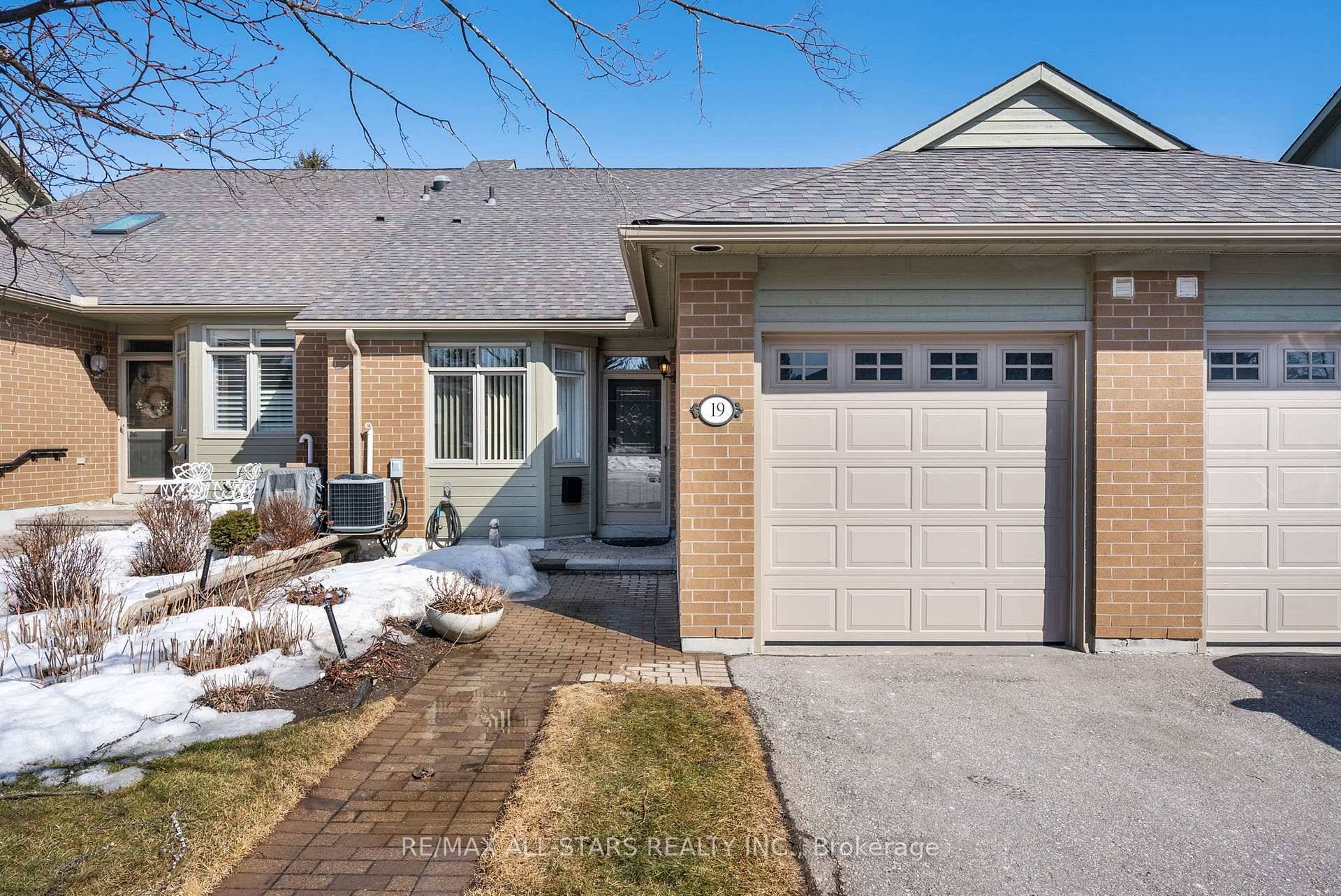 Welcome to 19 Christina Falls Way, where the ease of condo living meets the comfort of a home !