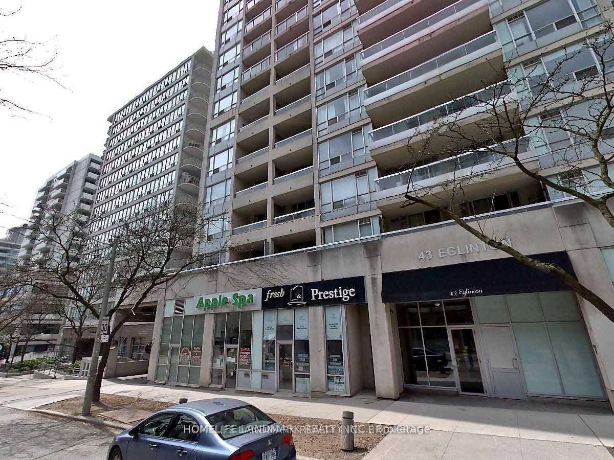 Absolutely Cozy And Delightful Studio Apartment In A Prime Location, The Cutest Center Island, Spacious Living Area With A Super Murphy Bed, Steps To The Subway, Eglinton Shopping Center, Meter, ...