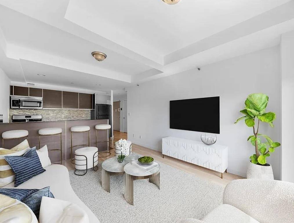 TOP Floor 6th Floor, Corner Unit Condo in the Heart of Briarwood !