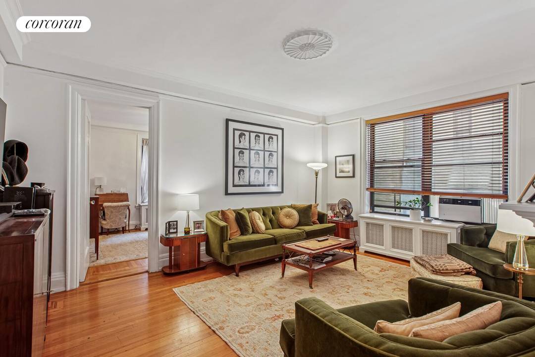 Move right in ! ! ! ! Lovely mint condition 1 Bedroom 1.