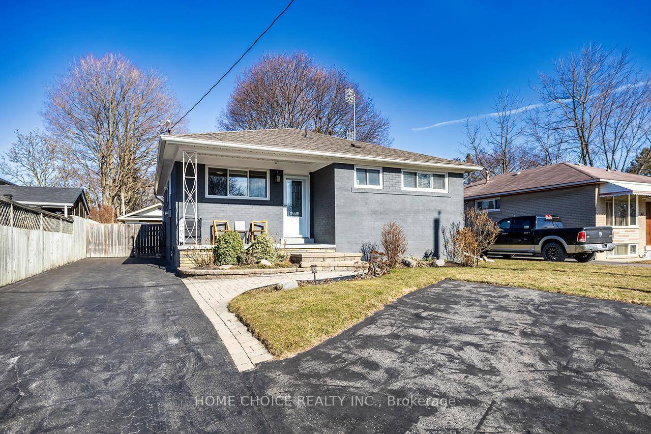 Nestled in the sought after Williamsburg area of Whitby, 913 Walton Blvd presents a charming 3 1 bedroom bungalow that's ready to welcome you home.