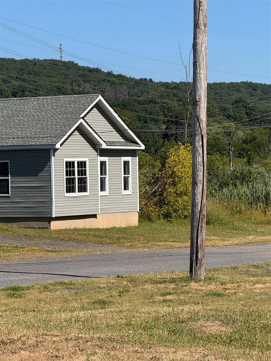 7. 5 acre currently 55 mobile home trailer park with 32 lots plus a 20x30 store front and a 3 car garage.