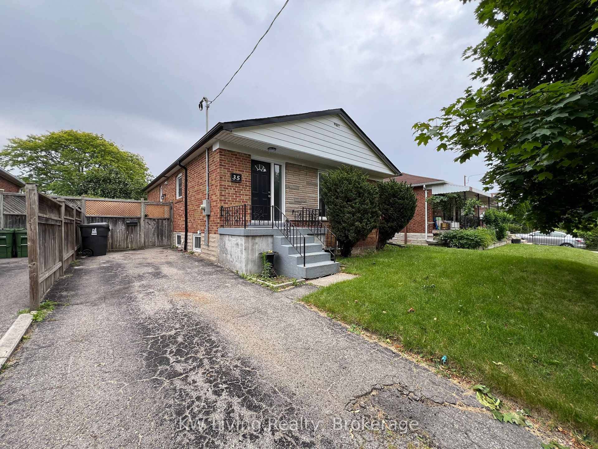 Updated Lower Floor Of Spacious 3 Bedroom Bungalow in the Heart Of Scarborough.