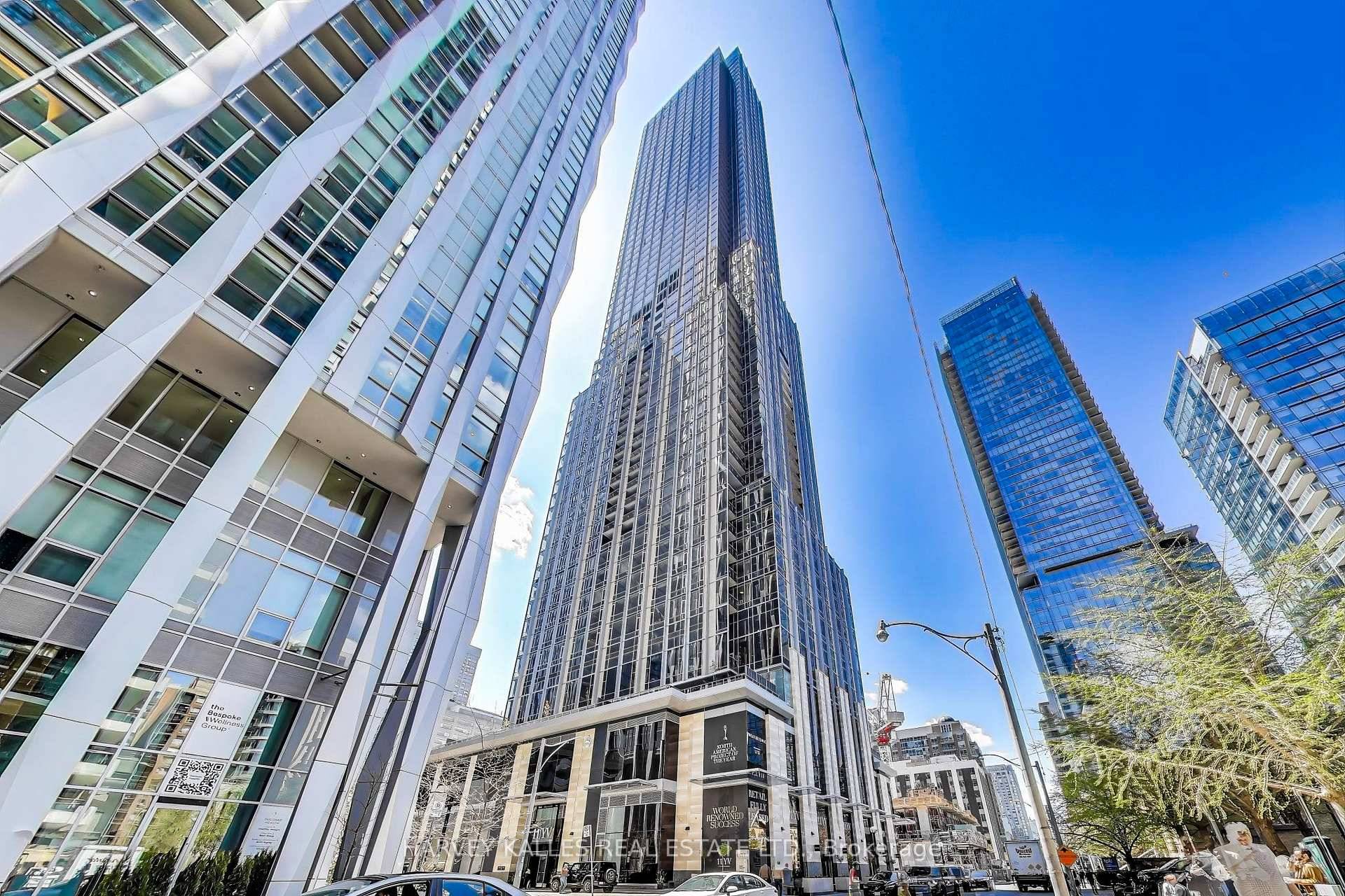 Brand New Furnished 2 Bedroom 2 Bathroom Yorkville luxury suite with massive private rooftop balcony !