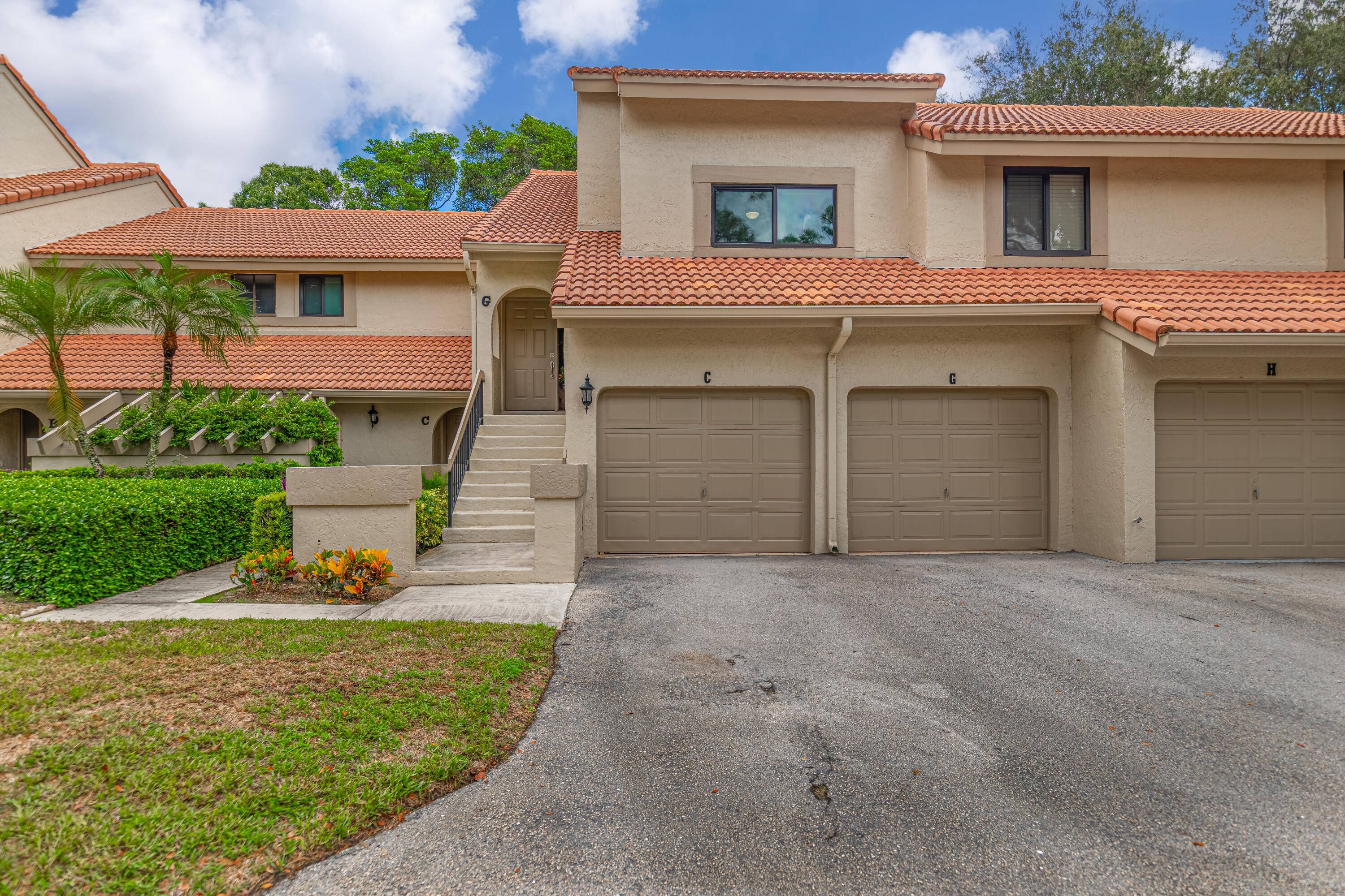 Welcome to 5600 Coach House Circle, Unit G 1, 110 sq.
