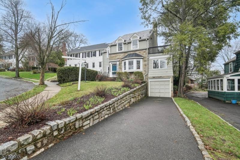 Welcome to this truly special 4 bedroom, 3.
