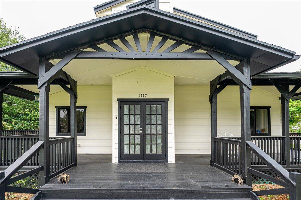 PRICED TO SELL ! Modern European charm meets function in this updated 2BD 2BA home with a versatile den office easily converted back to 3rd bedroom nursery.