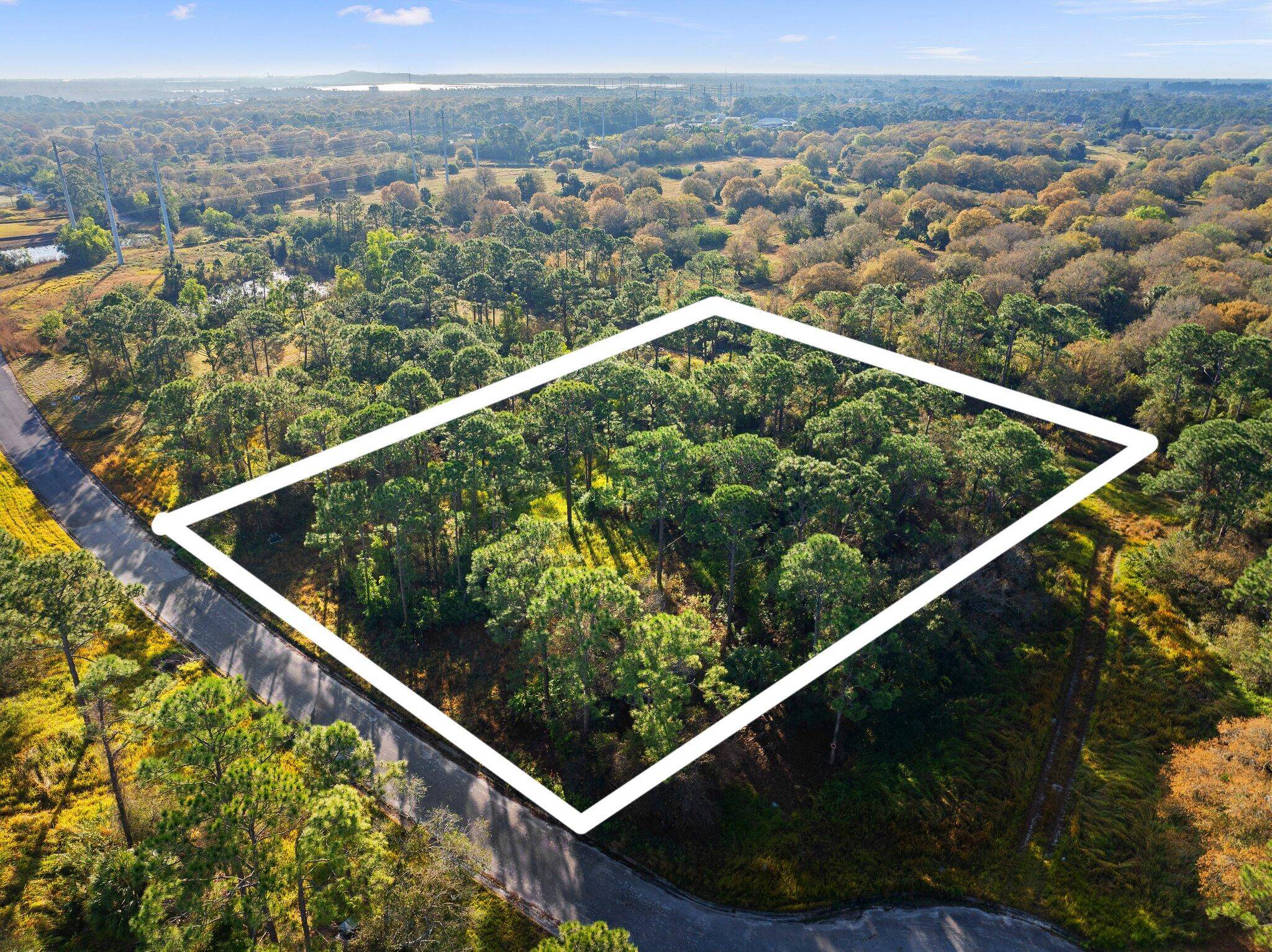 Custom Build on this gorgeous 1 acre Estate Homesite located in Western Fort Pierce.