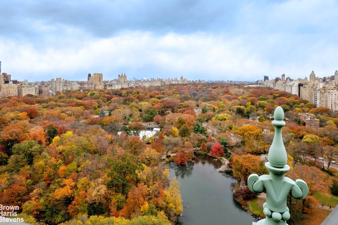 GILDED AGE MEETS MODERN LUXURY Once in a great while something special comes to surprise, even dazzle.