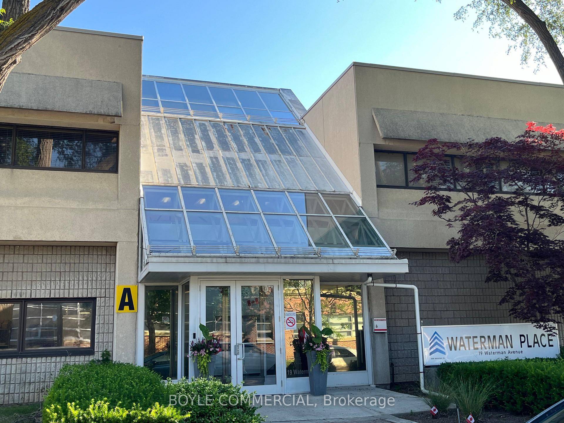 Attractive Lease Rate ! Industrial Space on Ground Floor.