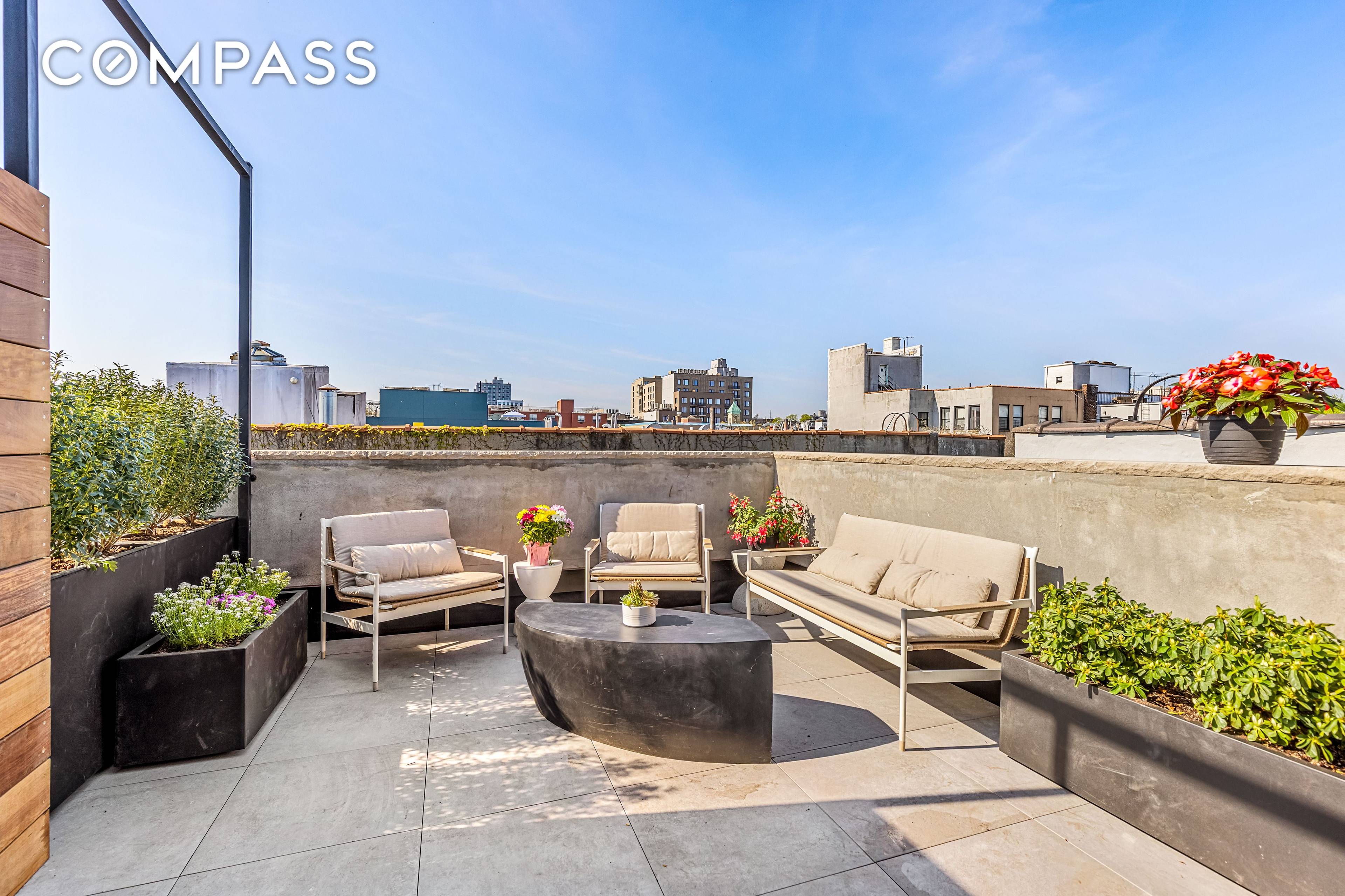 Penthouse 4B, a luminous duplex with 4 bedrooms and 2 baths, measures 1573 sq.