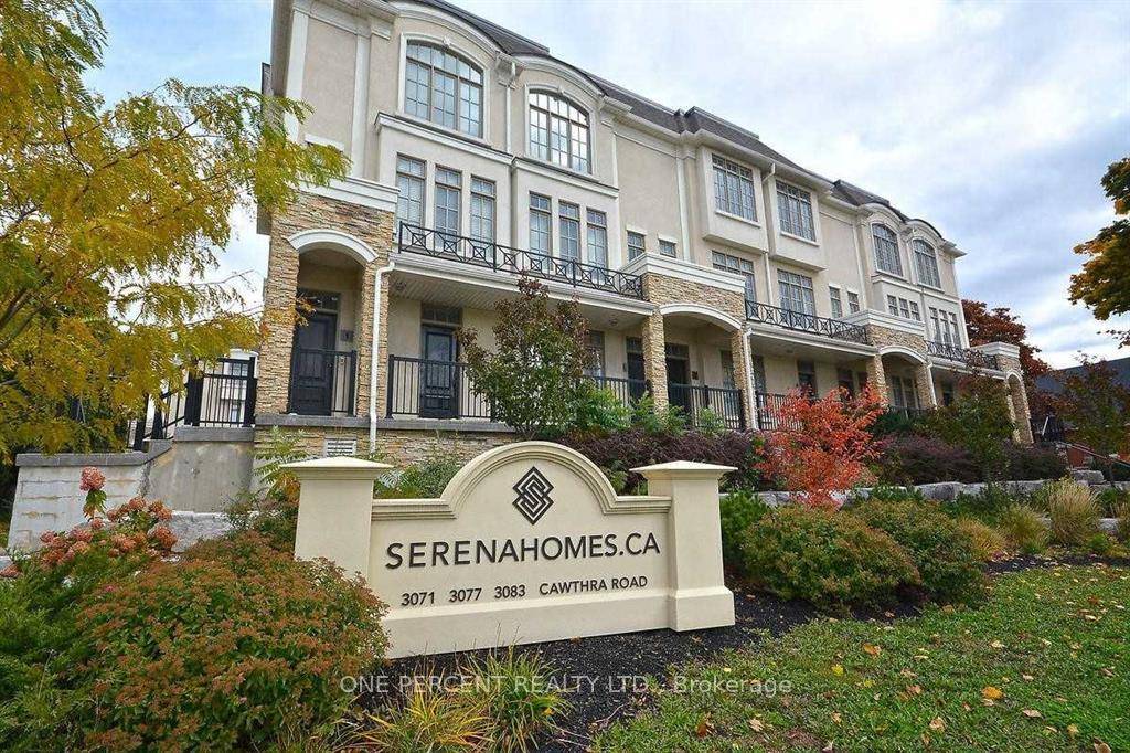 Excellent Location. Spotless Carpet free, 2 Br 2 washroom Townhouse in the Heart of Mississauga.