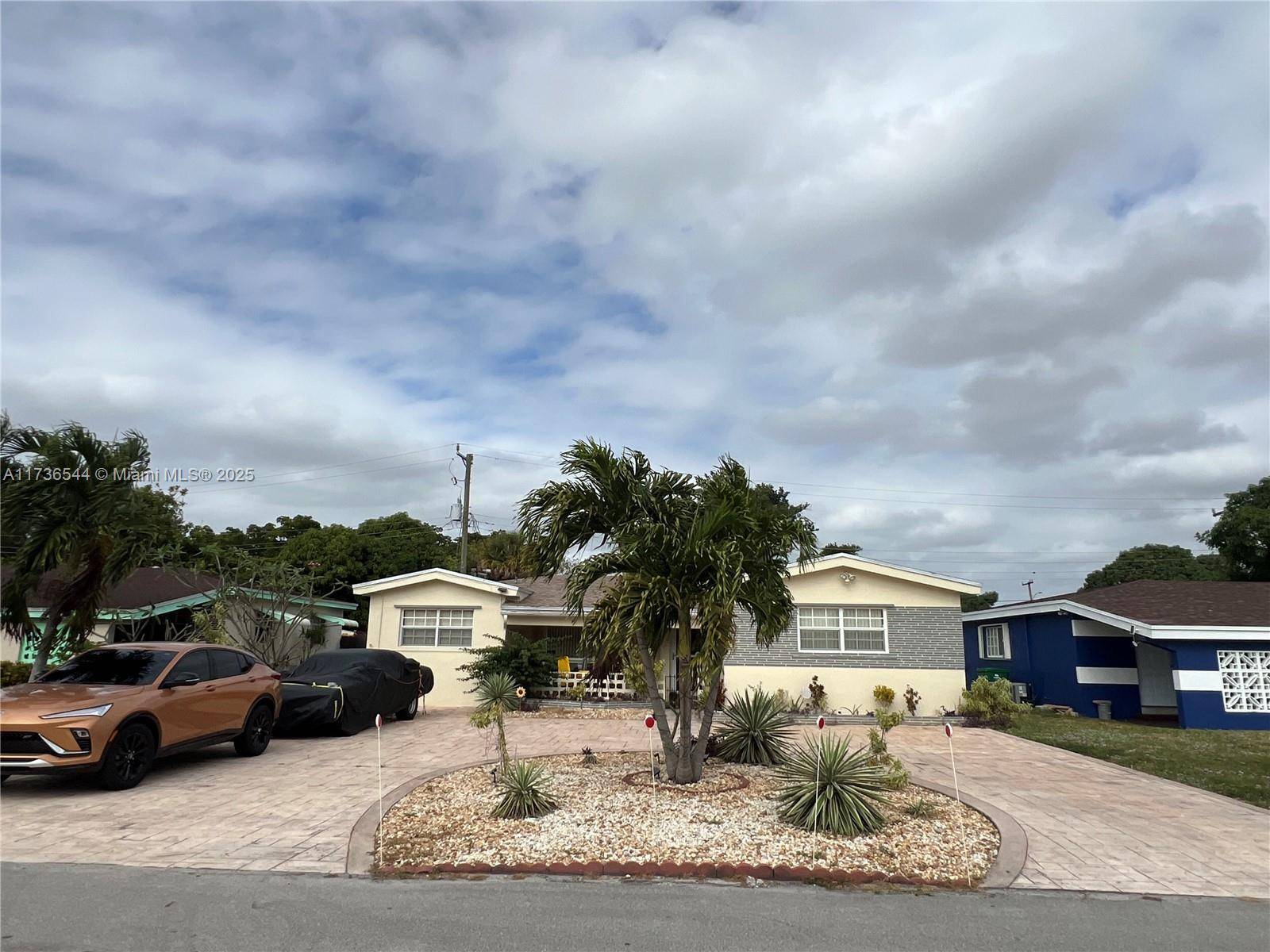 NO HOA ! Spacious 4 Bedroom, 3 Bath Home with Private Efficiency Suite !