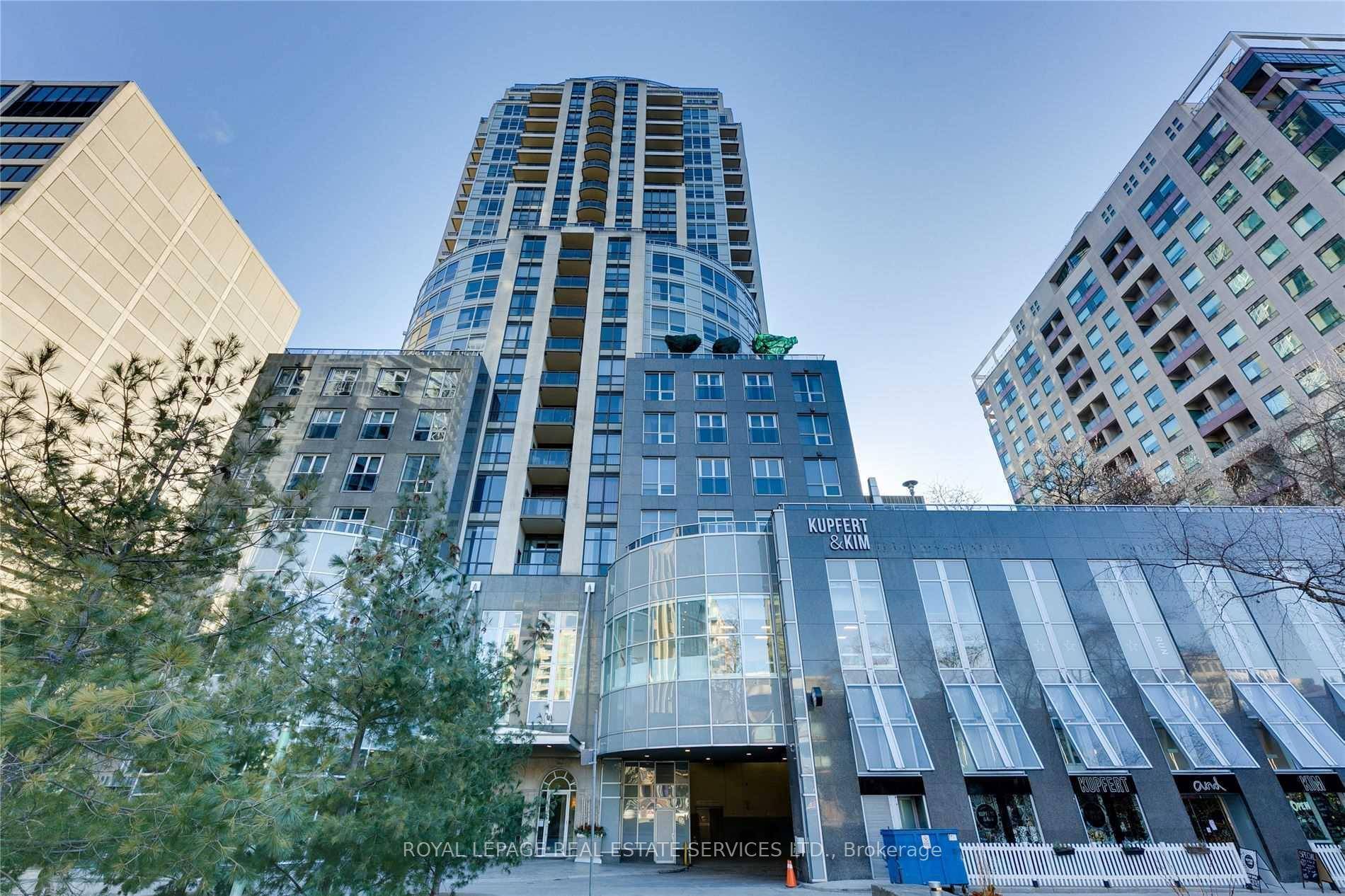 Live in the heart of Yorkville at 10 Bellair.