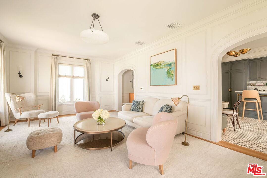 1424  N Crescent Heights Blvd 1BR Hollywood Hills East La