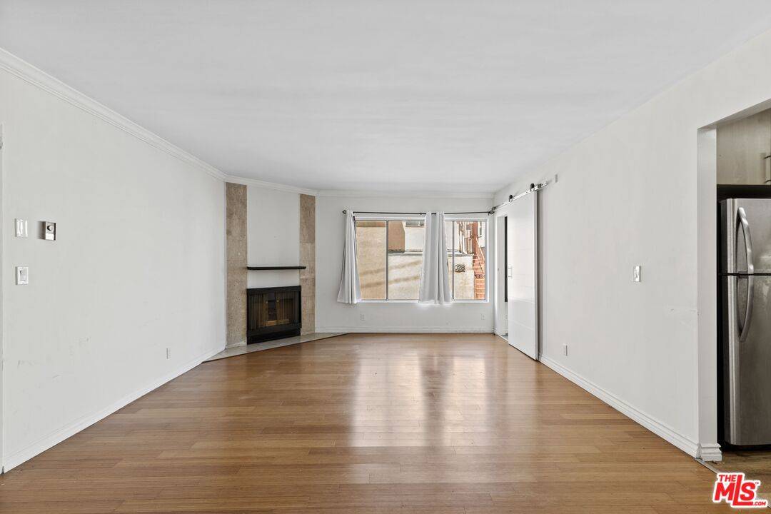 1033  6TH ST 3BR Santa Monica La