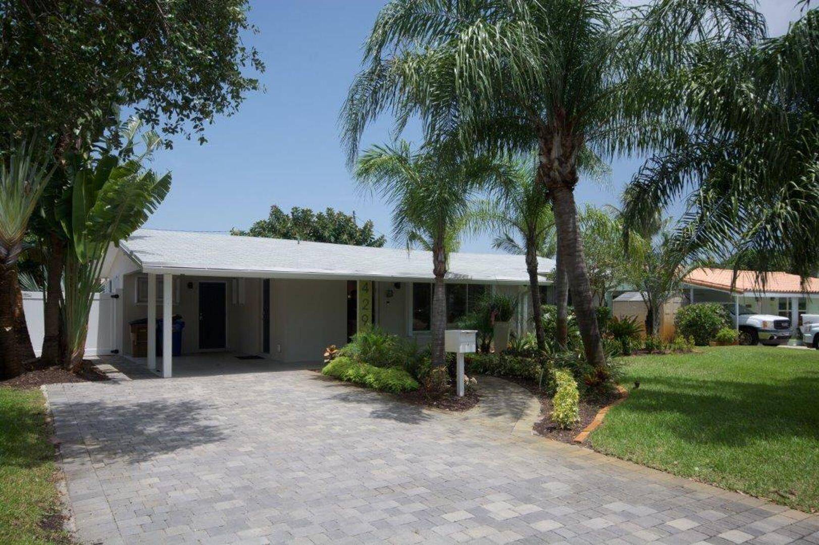 Step Into Sunshine Modern Charm Meets Coastal Cool Fully Furnished !