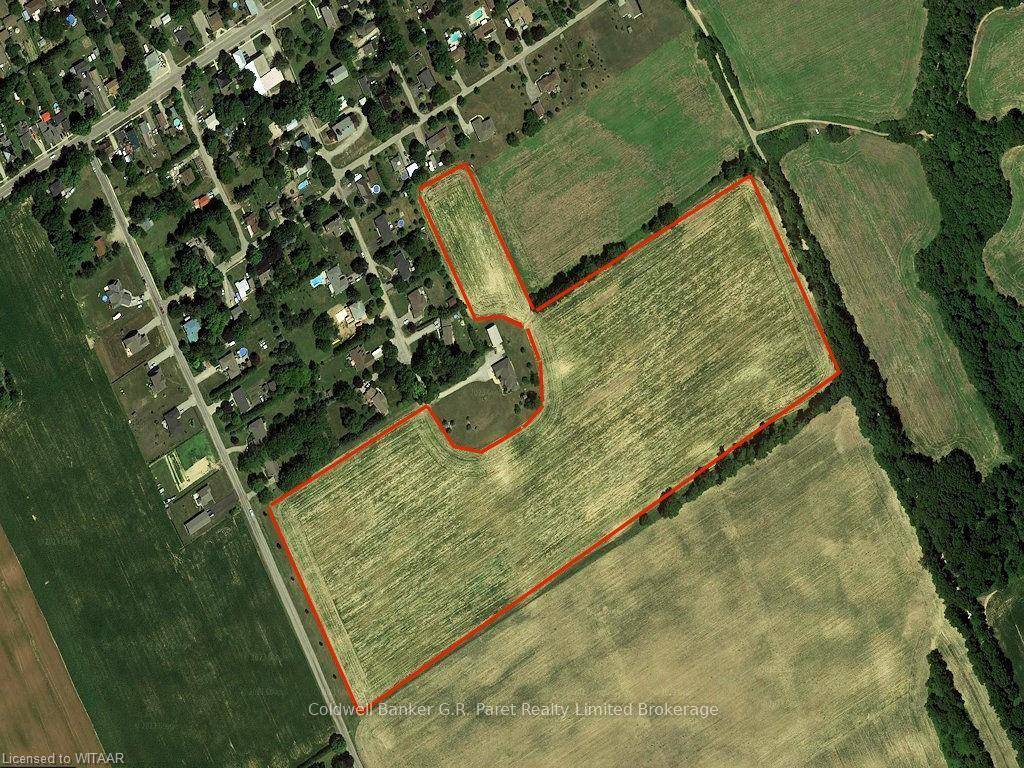 Absolutely stunning 31. 3 acre estate property located just South of the lovely historic Village of Vittoria.
