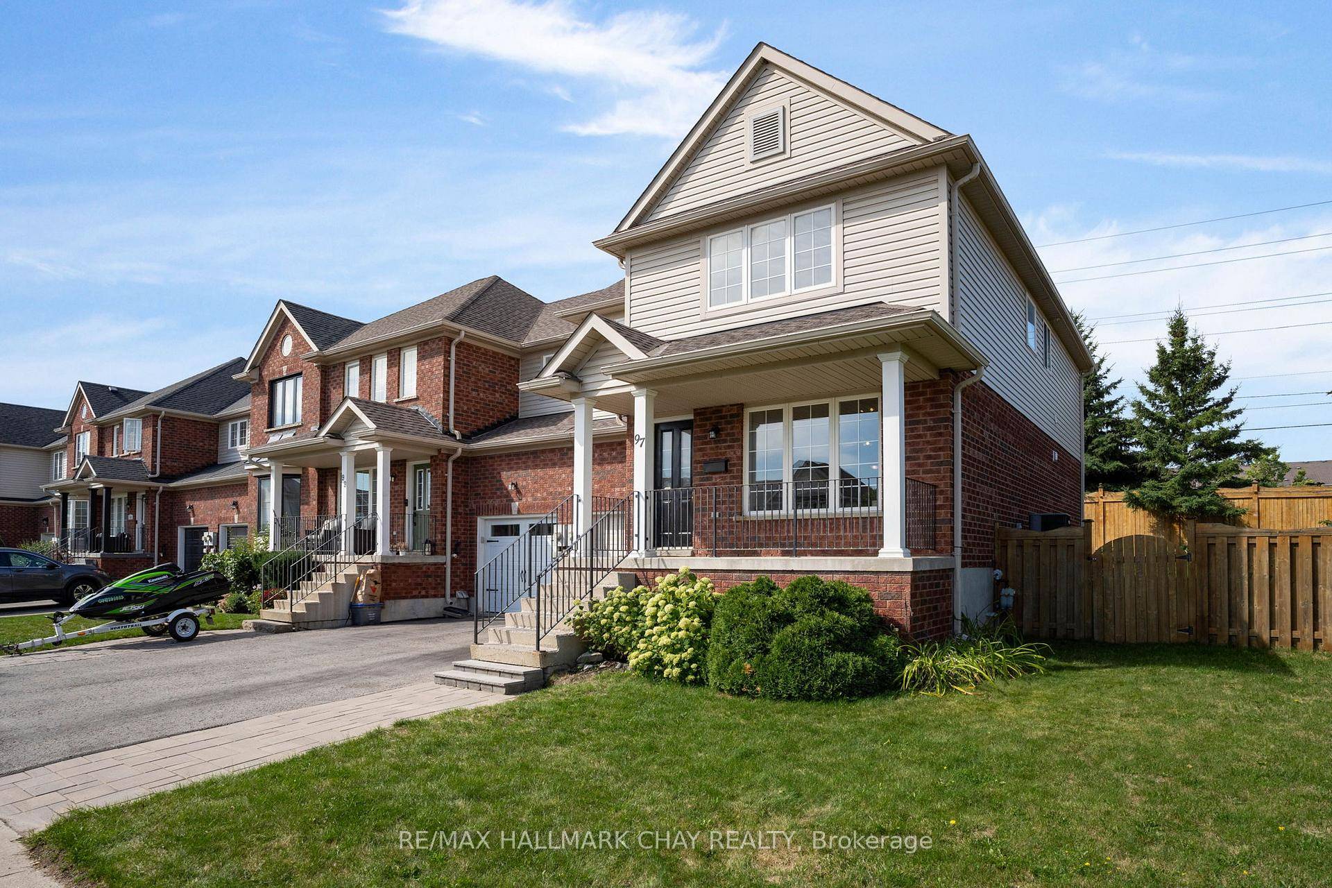 PRESENTING 97 Bentley Crescent in Barrie stunning 1, 742 sq.