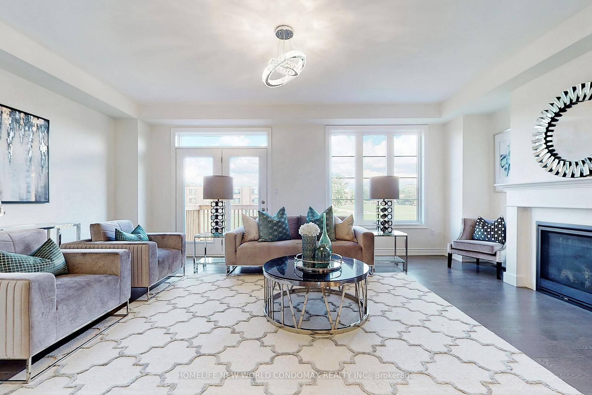 A Gorgeous Stunning Fully Upgraded New Sunny Bright Luxury 4 Bedroom All W Ensuites 5 BathRm.
