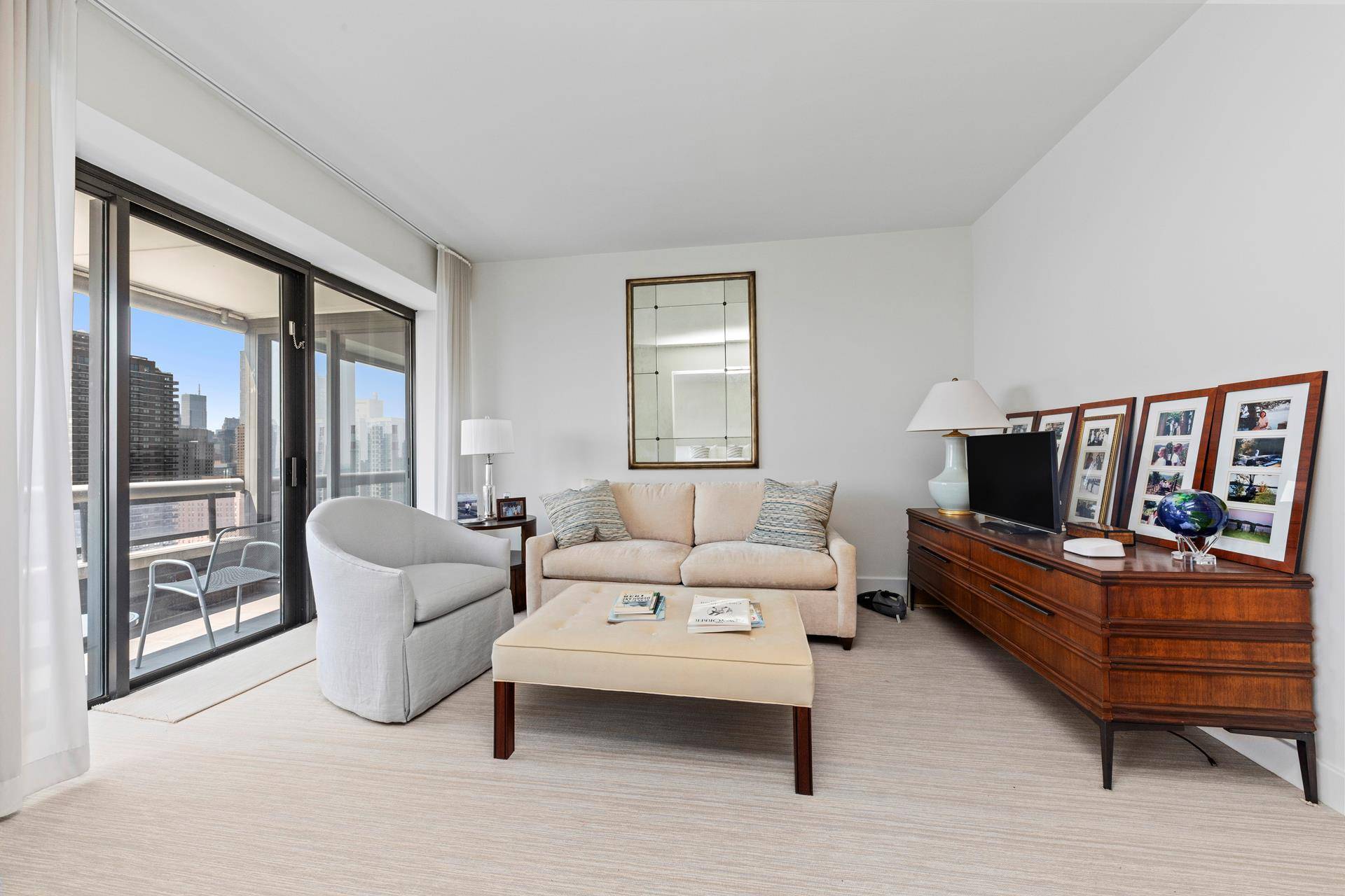 Rarely available high floor corner line 3 Bed 3.