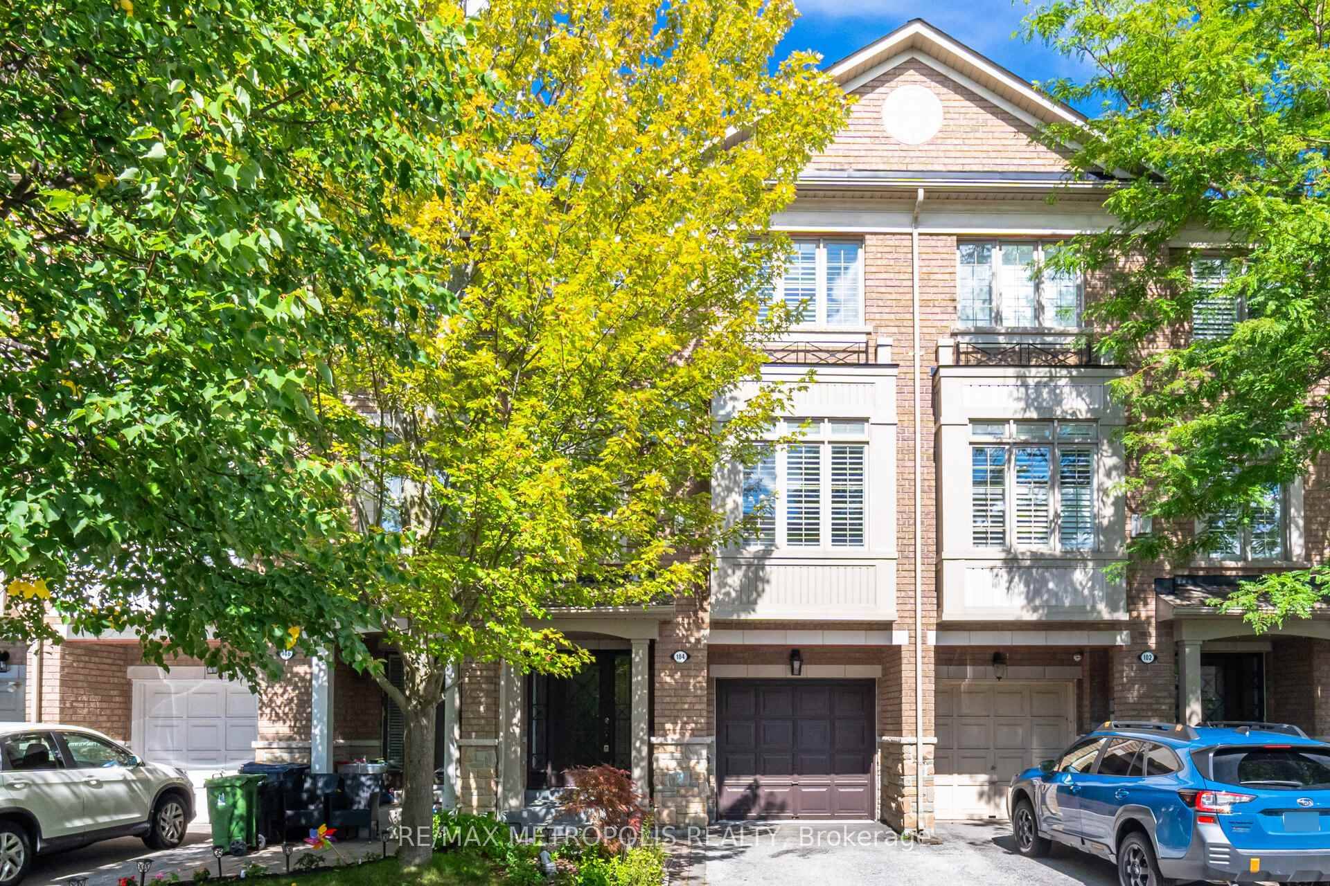 Welcome to this stunning Freehold Model Home Townhouse located in the heart of Toronto, nestled in a quiet neighbourhood with no through traffic and backing onto a ravine.