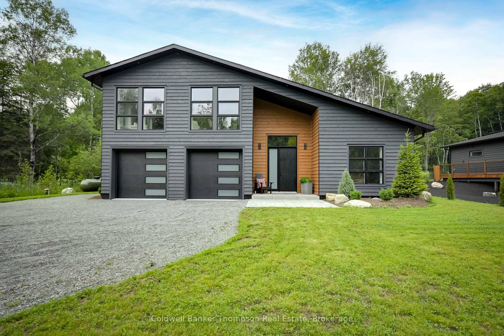 Welcome to the newest custom masterpiece by Mongelli Homes, a premier builder in the Huntsville area, proudly backed by a Tarion Warranty.