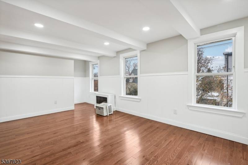 Turnkey multi unit gem in the heart of Carteret !