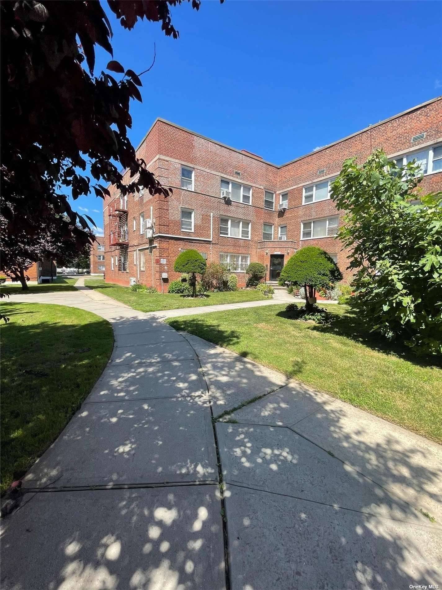 Welcome to this modern and beautiful t 1 bedroom garden apt located in a quiet neighborhood in Kew Garden Hills.