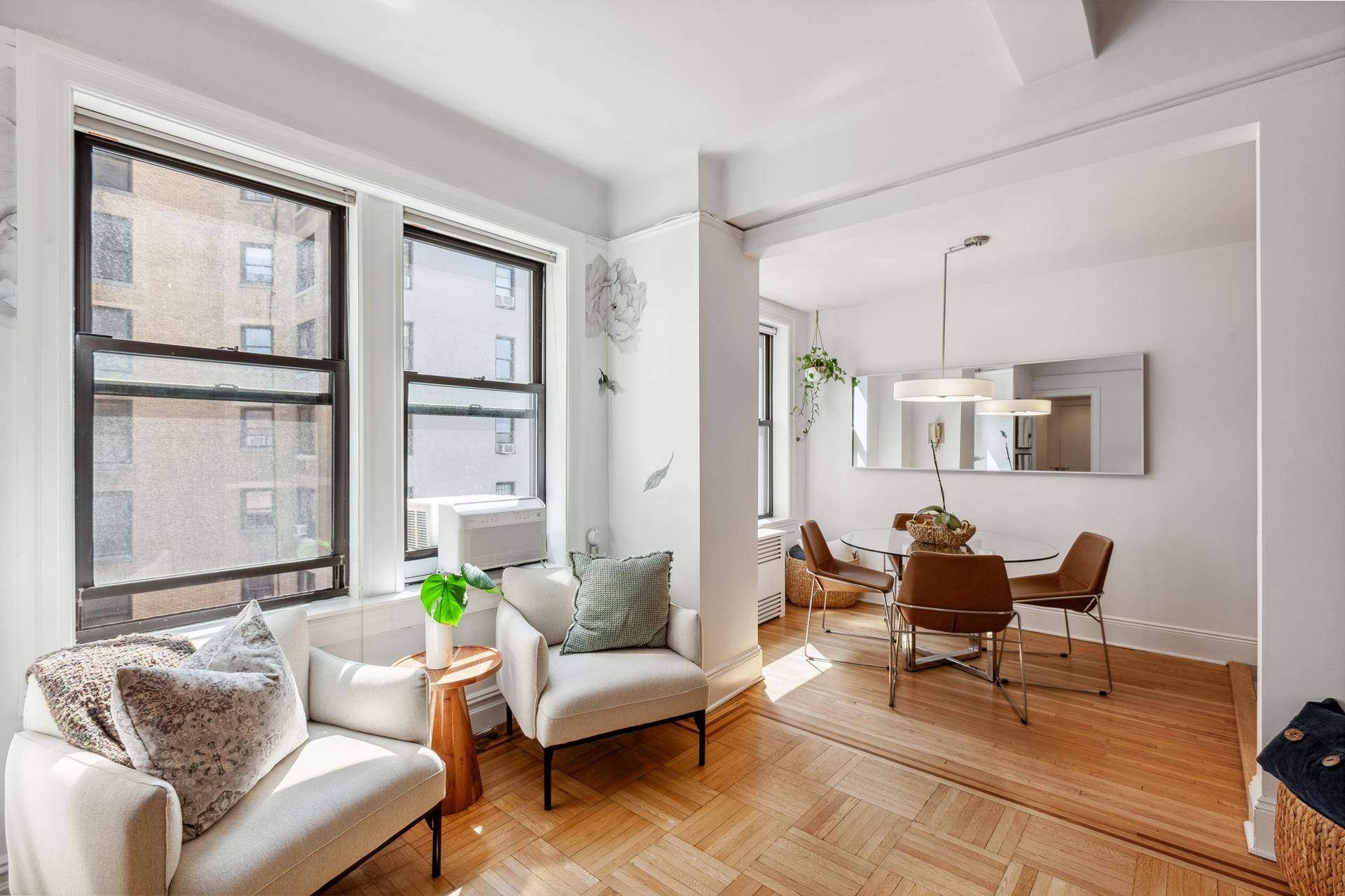 Must see this bright, sunny, quiet and very spacious Junior 4 in the highly coveted C line in a pristine full service doorman co op in prime Upper West Side ...