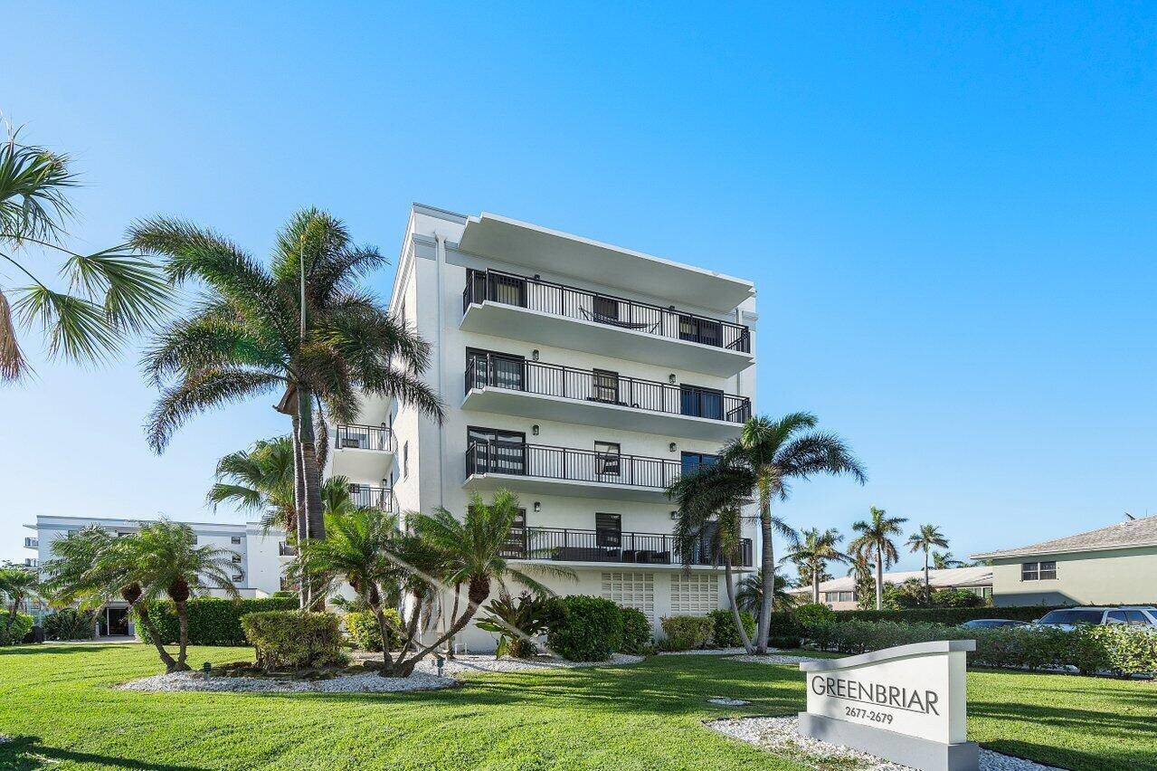 Steps to the beach ! This stunning, bright, and spacious 3 bedroom, 2 bathroom condo, with 2, 300 square feet under air, is just a short walk from private beach ...
