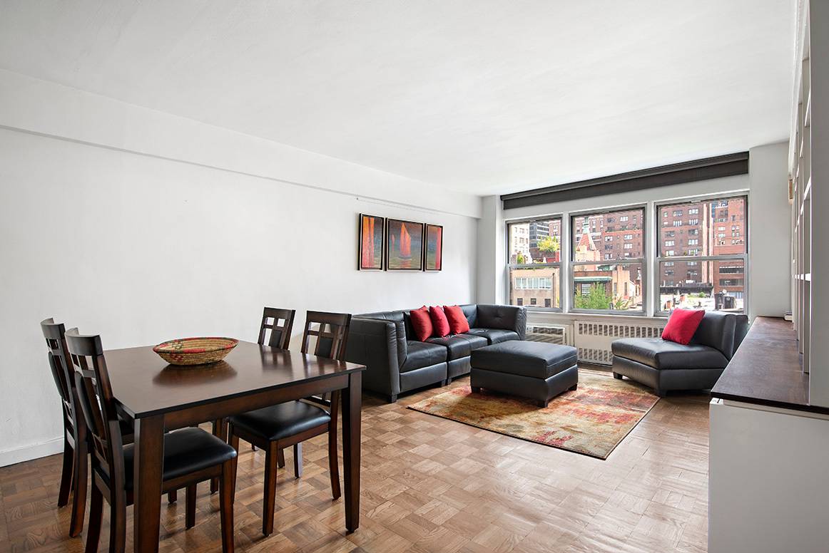 Welcome to the Stimson House, a post war co op in the heart of historic Murray Hill.