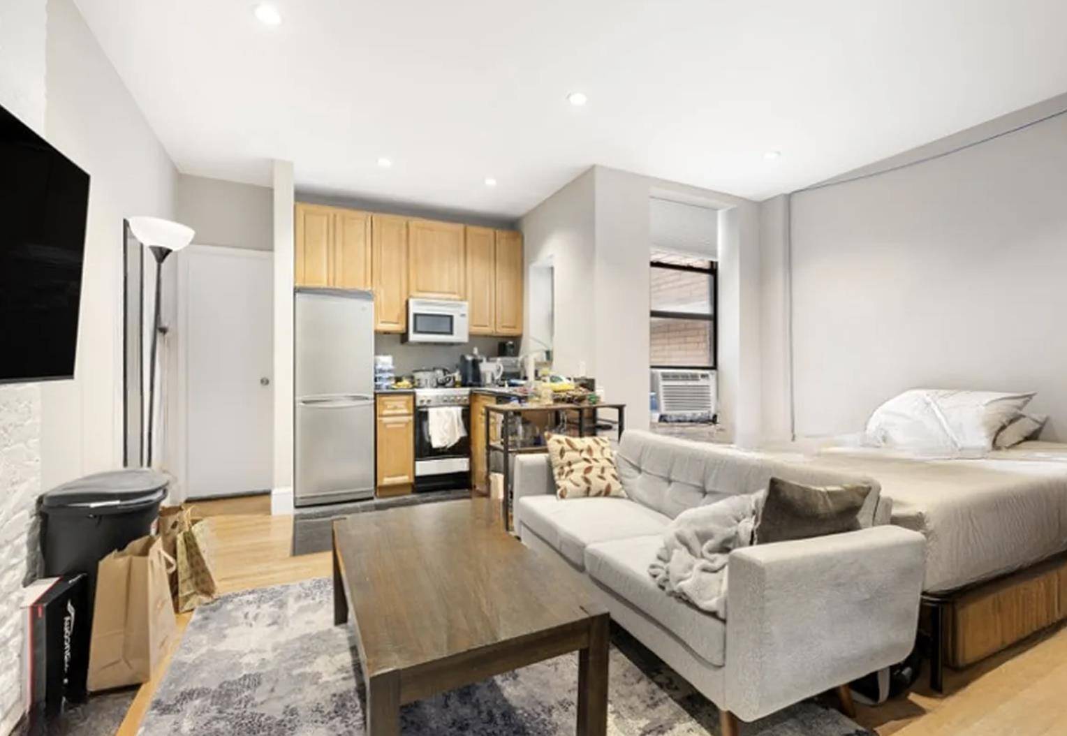 Charming Alcove Studio in Prime Chelsea Location !