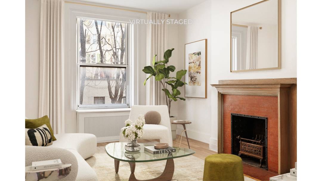 Welcome to Residence 5B at 20 East 84th Street, a beautifully proportioned one bedroom located just moments from Central Park, Museum Mile, and the Metropolitan Museum of Art.