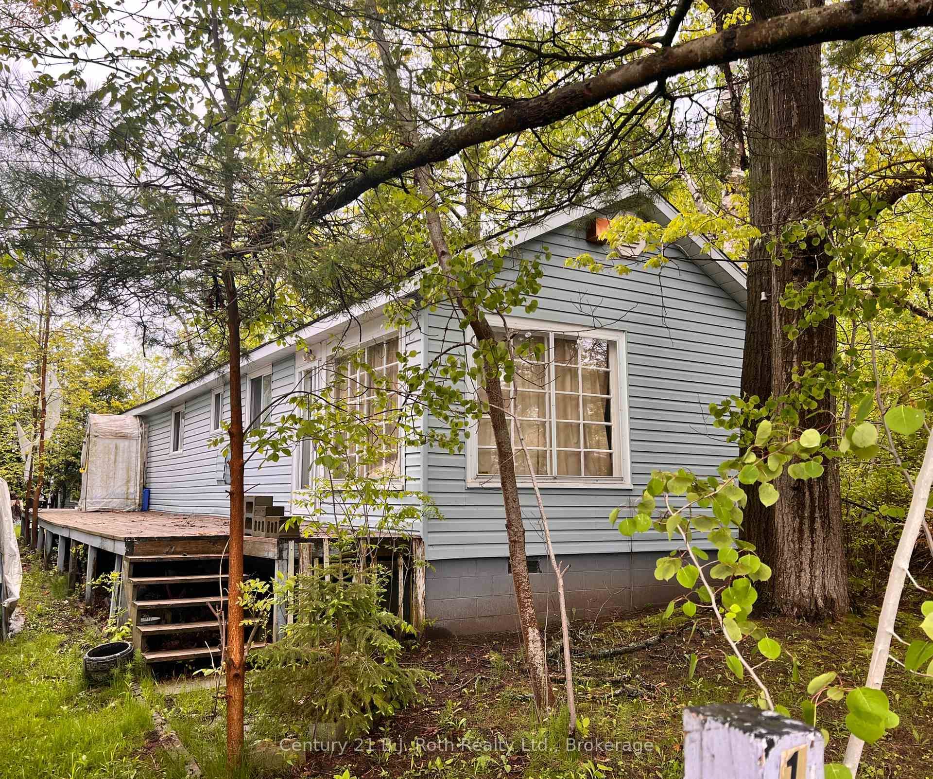 Welcome to 152 Beck Street in Wasaga Beach.