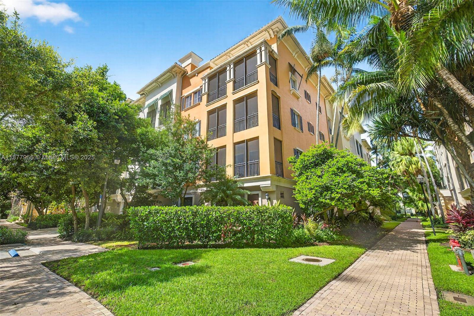 Villa Alhambra is a luxurious two story, 3 bed, 2.