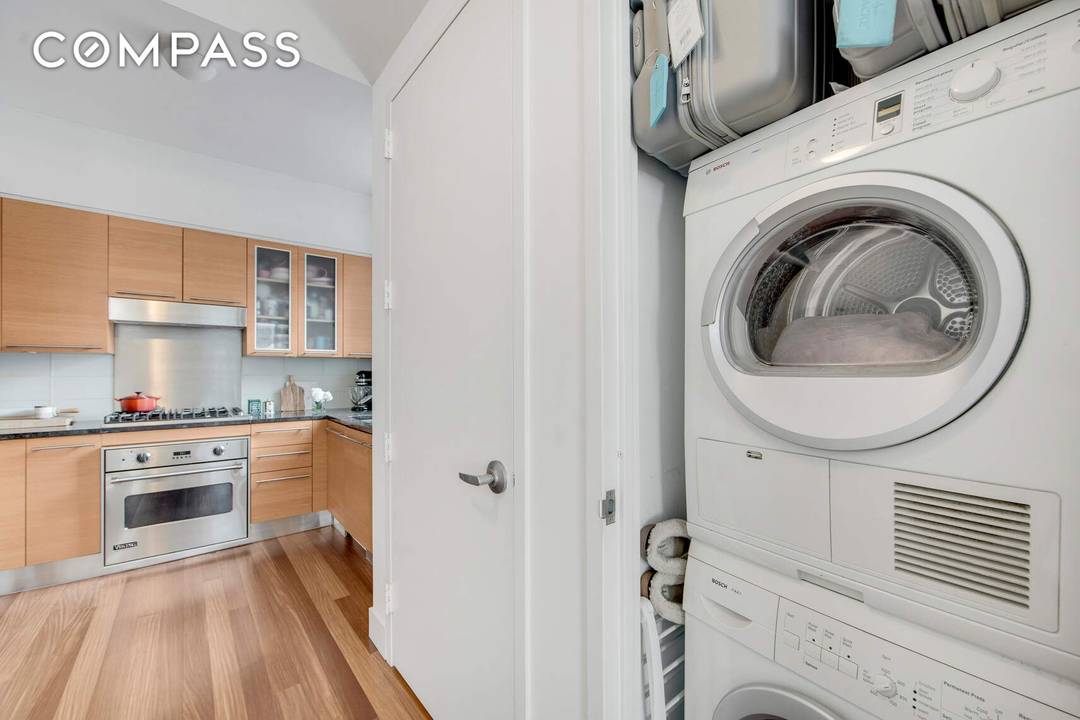 Convertible Junior 1 Bedroom Approx.