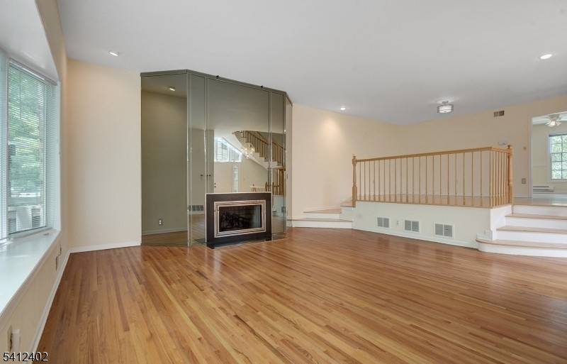 Fabulous rental in the upscale community of Florham on the Fairways.