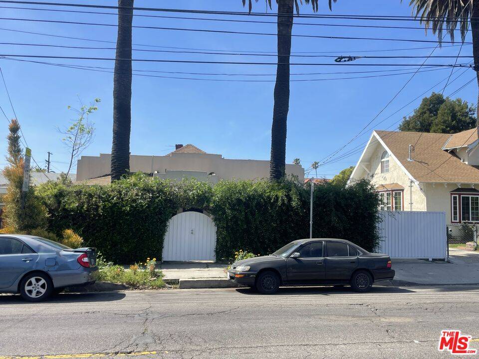 1185 N Normandie Ave 4BR La