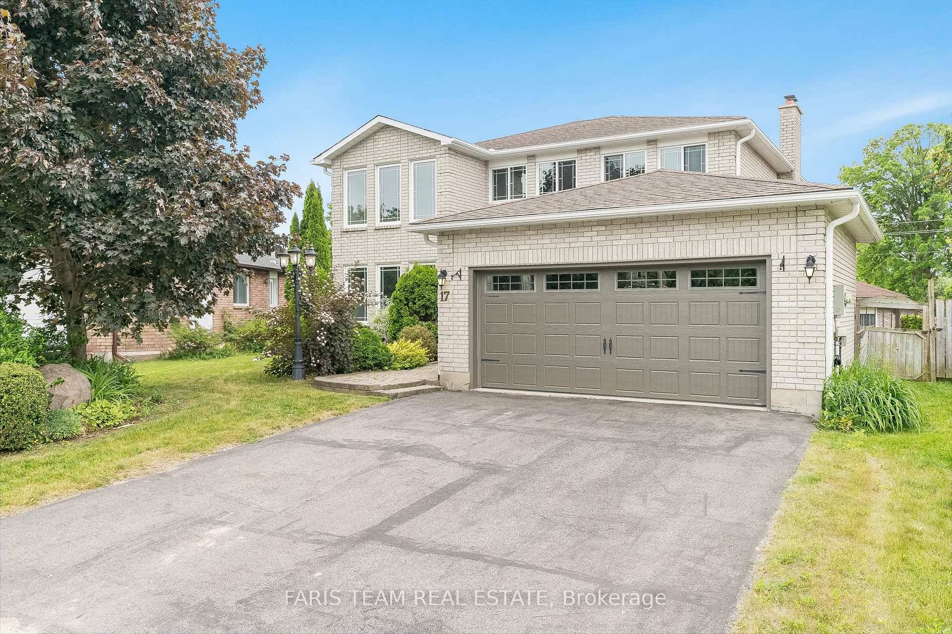 Top 5 Reasons You Will Love This Home 1 This exceptional two storey family home presents spacious principal rooms, creating a comfortable and functional layout perfect for everyday living and ...