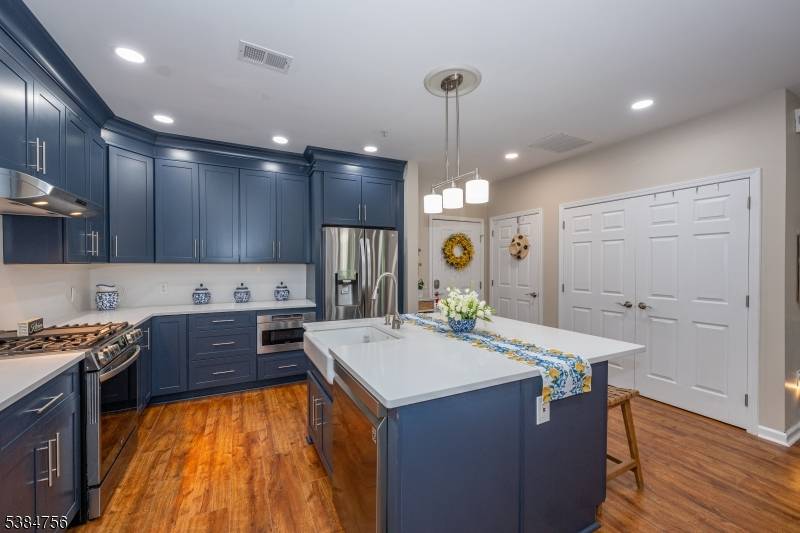HONEY STOP THE CAR YOUR SEARCH ENDS HERE AWESOME OPPORTUNITY TO SECURE THIS GORGEOUS TWO BEDROOM TWO FULL BATH COMPLETELY RENOVATED OPEN FLOOR PLAN GLEAMING FLOORING THROUGH OUT INCREDIBLE KITCHEN ...