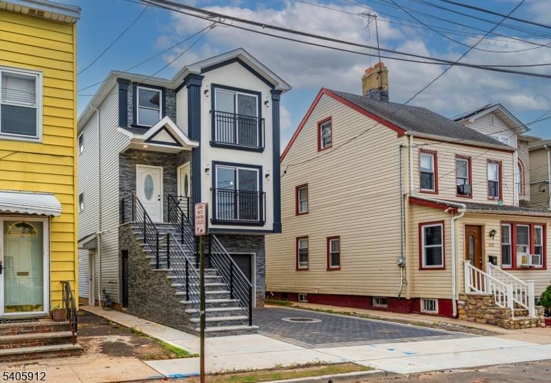 Brand New Construction ? Move In Ready !