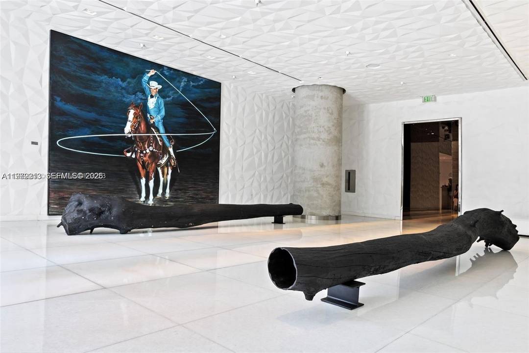 Spectacular 1 Bedroom Den 1.