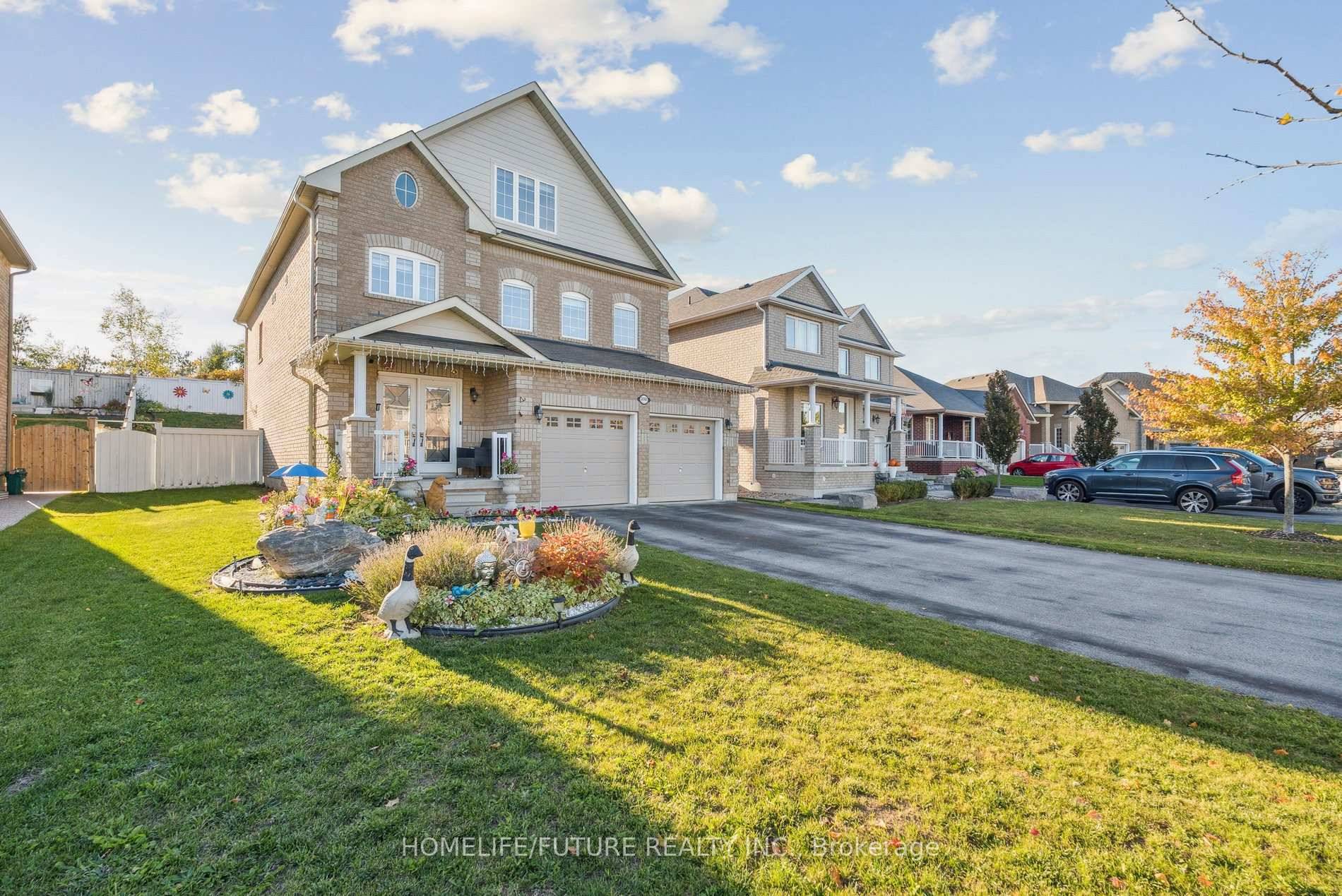 A Beautiful Home In Innisfil, Featuring 5 Bedrooms and 4 Bathrooms.