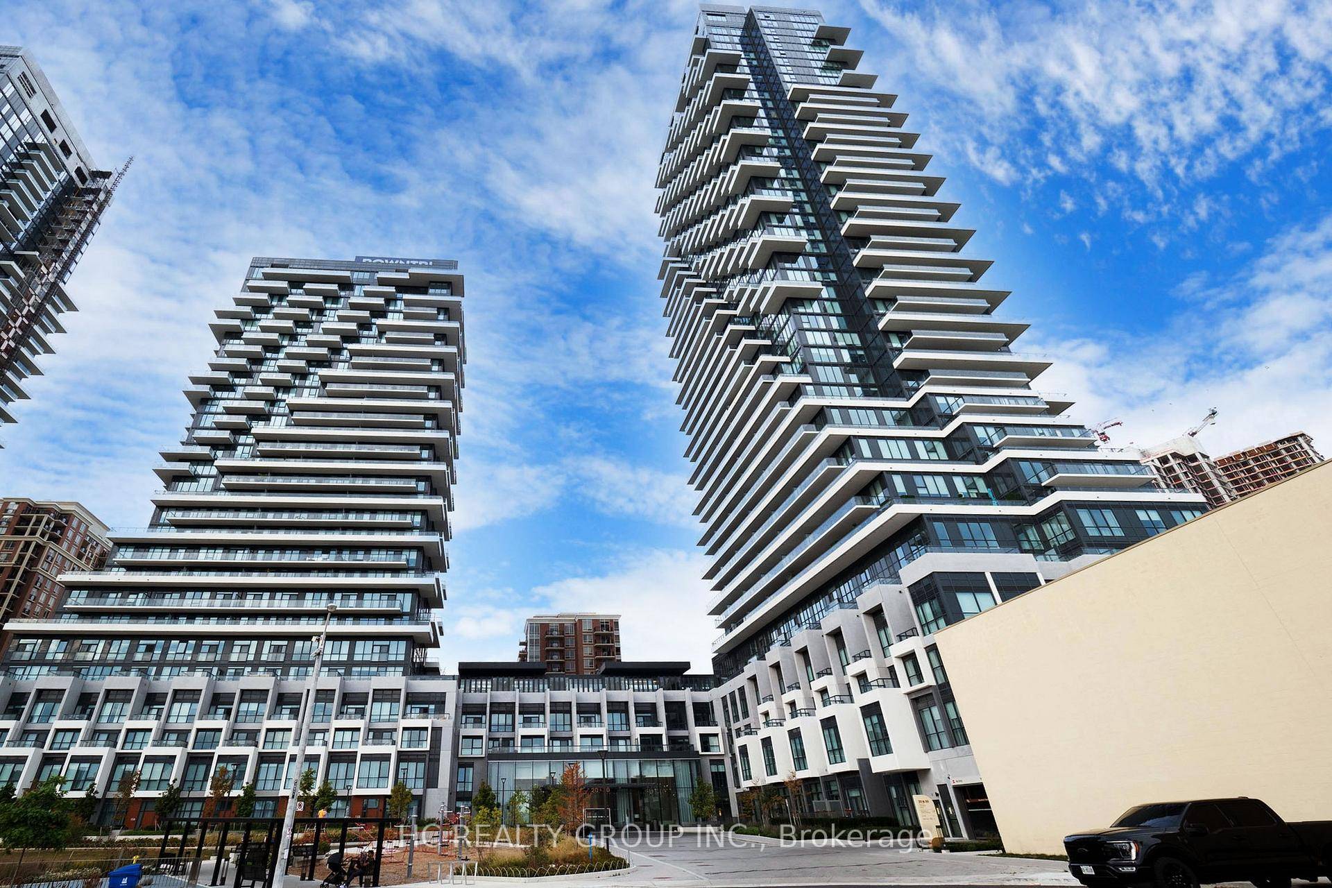 Introducing the epitome of modern living by renowned builder TRIDEL Auberge on the Park, a true breath of fresh airhe residence is nestled amidst the luxurious estates of Bridle Path ...