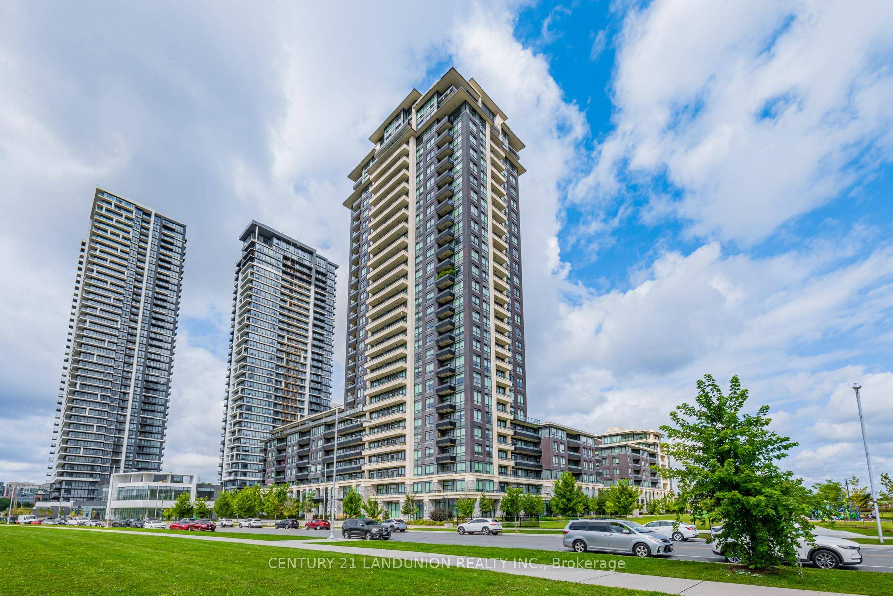 Sun Filled 2 Bed 2 Full Bath Corner Unit With Amazing Southeast View Located In Downtown Markham.