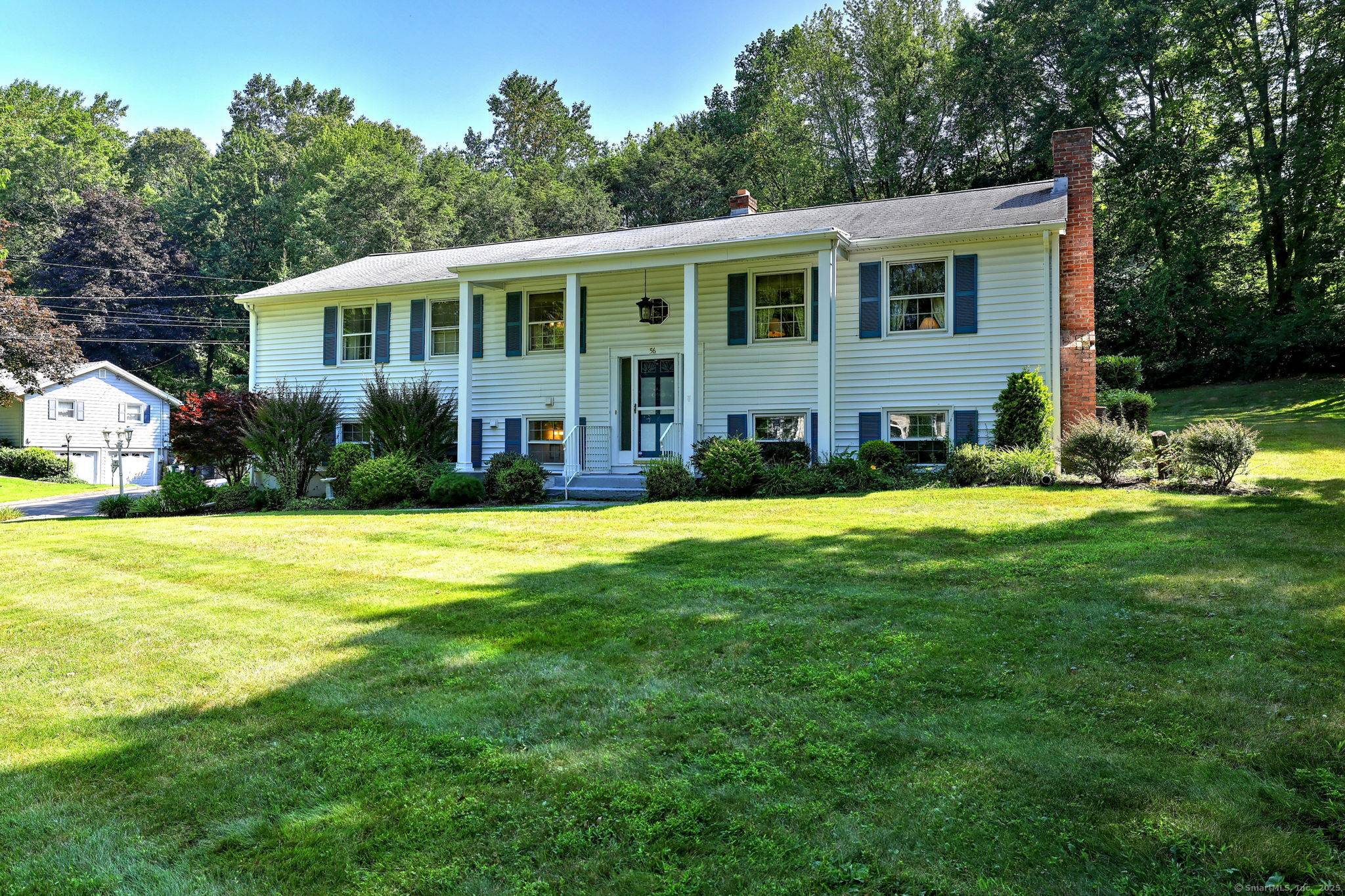 Spacious 2580 square foot 9 Room 4 Bedroom 2.